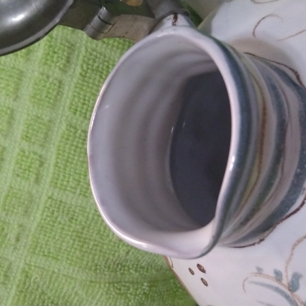 Vintage Italian Pitcher - Picture 7 of 9